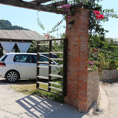 Casa de hóspedes Vila Druri *