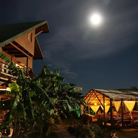 Druri Гостевой дом Дхерми